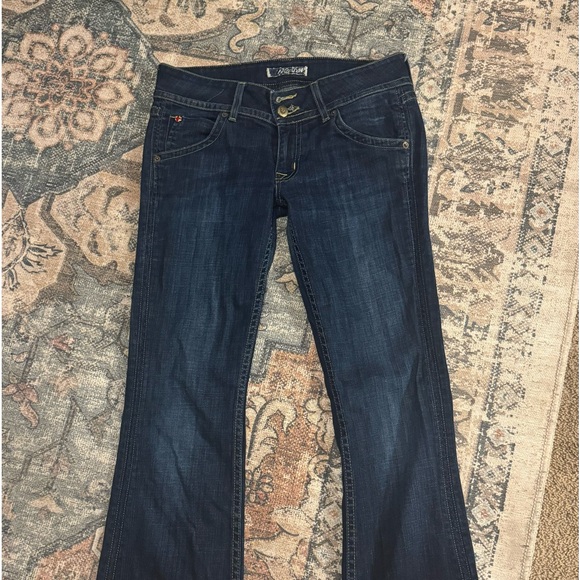 Perfect Hudson jeans size 27 length is 30” laying flat waist is 15” - Picture 5 of 6